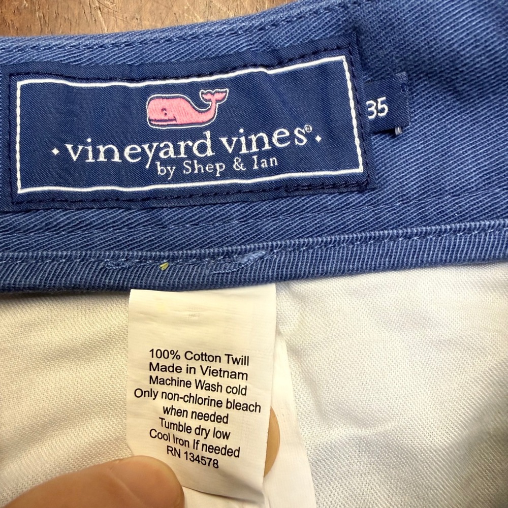 Vineyard Vines Shorts Mens 35 Blue Marlin Fish Embroidered Cotton Twill nautical - Picture 2 of 7